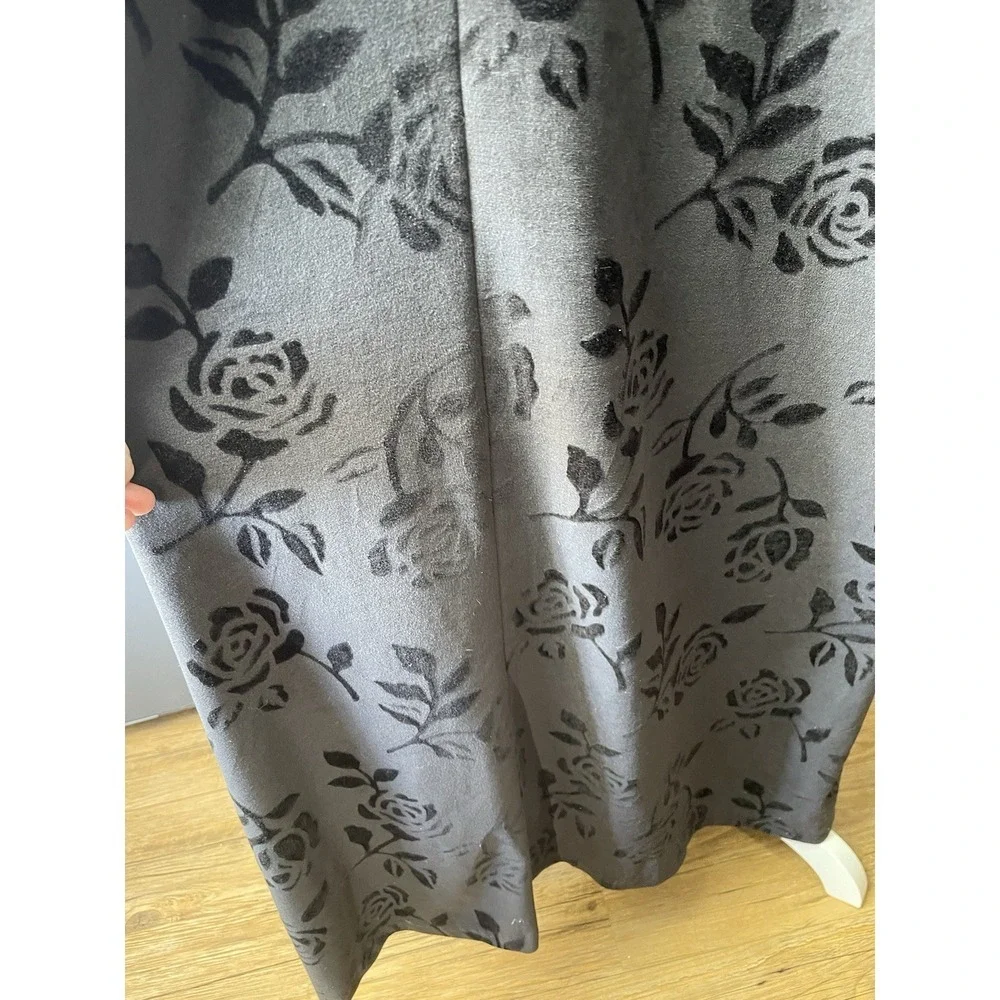 Rare Vintage Davina Black Velour Burnout Rose Floral  Pullover Housecoat Large